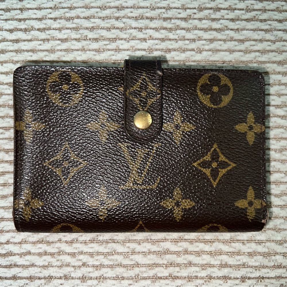Louis Vuitton French Kiss Lock Wallet